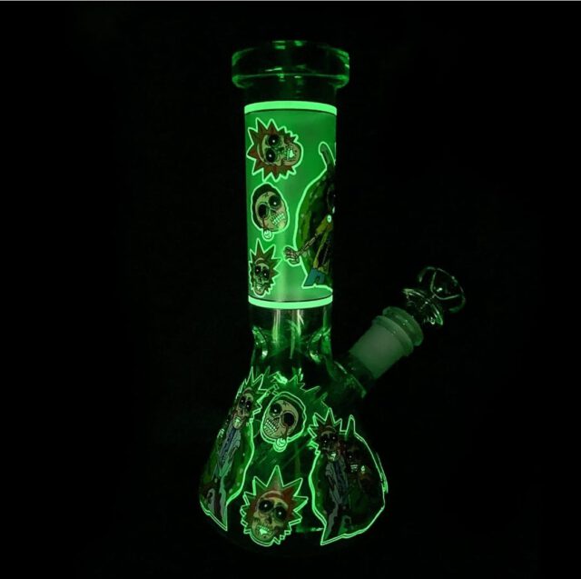 Rick and Morty fluoreszierende Ice-Bong – Bild 4